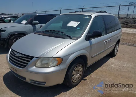 2005 Chrysler Town & Country из США, поврежденный, VIN 1C4GP45R75B101945